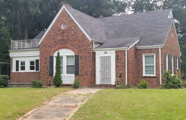 No Luxury Bells and Whistles But a Nice Clean Historic Home photos photos