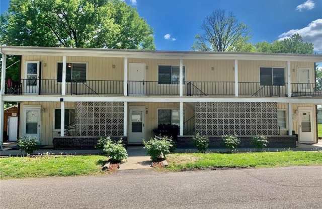 211 N Powell Street - 211 North Powell Street, Troy, IL 62294