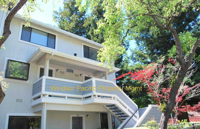 Fabulous Townhouse at Ashford Court - Close to BART, Downtown & Trails ! photos photos