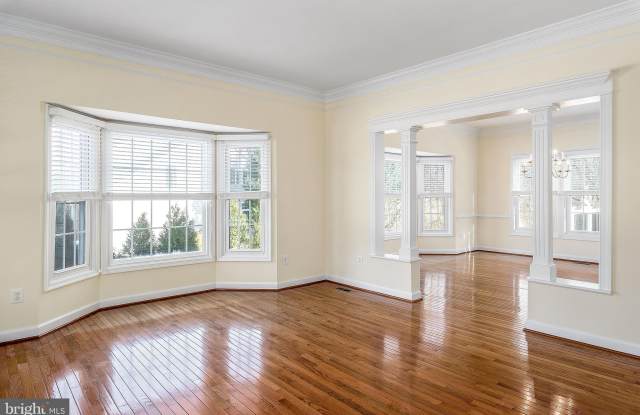 4481 SHADY POINT PLACE Gallery 2