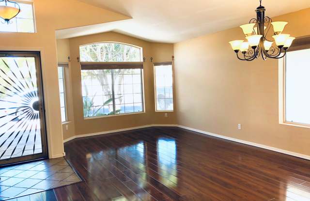 4429 E DESERT WIND Drive Gallery 4
