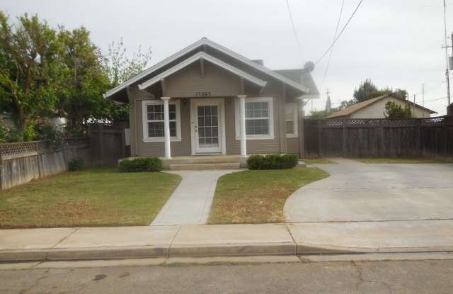 3 Bedroom / 1 Bath House photos photos