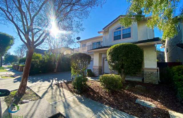 $8995-Amazing 4 Bed/3 Bath Home in Mtn. View Jackson Park Neighborhood! Central Air conditioning! photos photos