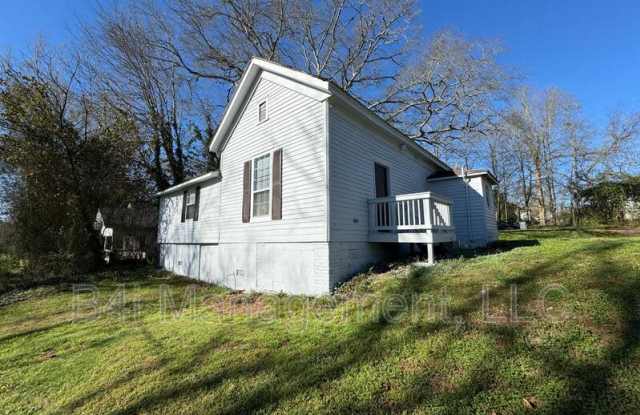 1310 Forrest Avenue photos photos