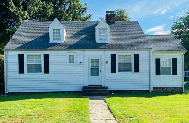 Adorable Cape Cod 3 bdrm/2 bath Located on the Corner of West Franklin and Granite Avenue! photos photos