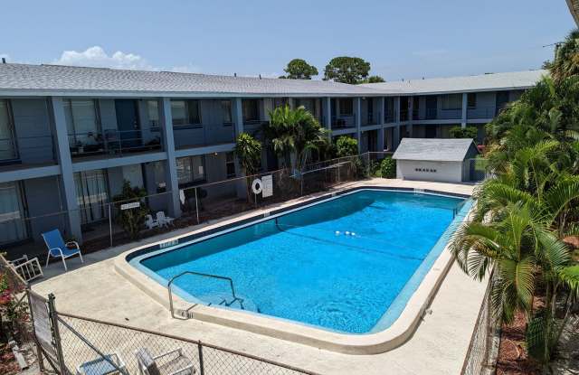 Updated Ground Floor 2/1 **Water/Sewer Included** photos photos