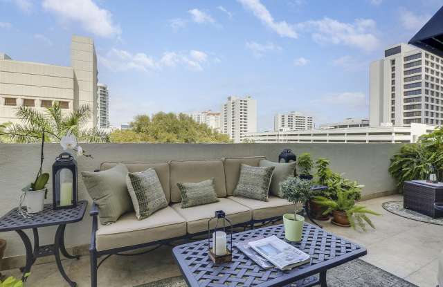 600 S Dixie Highway unit: 405 photos photos