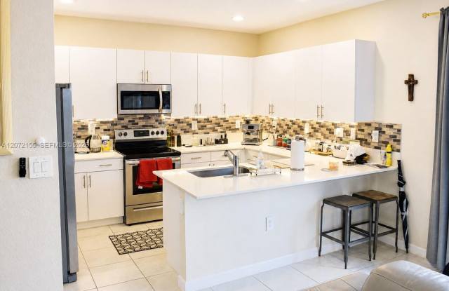 23060 SW 99th Court 0, Cutler Bay, FL 33190 - 1985 Gallery 1