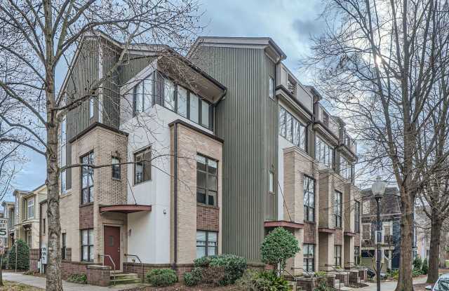 Townhome in First Ward with move-in special! photos photos