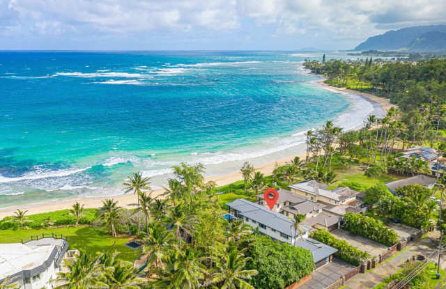 Majestic Mahakea: Oceanfront Oasis by Gather photos photos