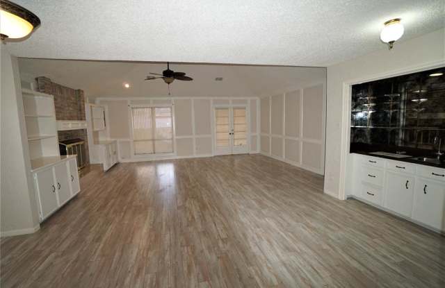 7806 Vickijohn Drive Gallery 2