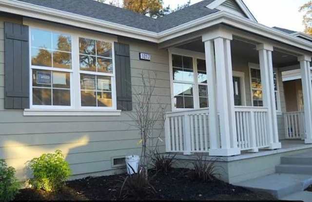 Single Level 3 Bedroom 2 Bath House in West Santa Rosa photos photos