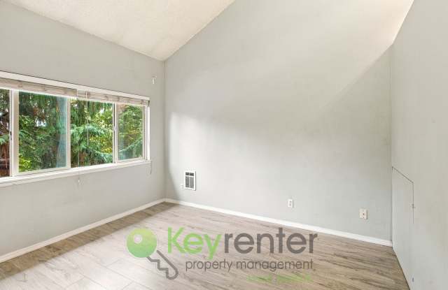 **$500 MOVE-IN INCENTIVE** Freshly Renovated 1 Bedroom with All New Appliances Gallery 3