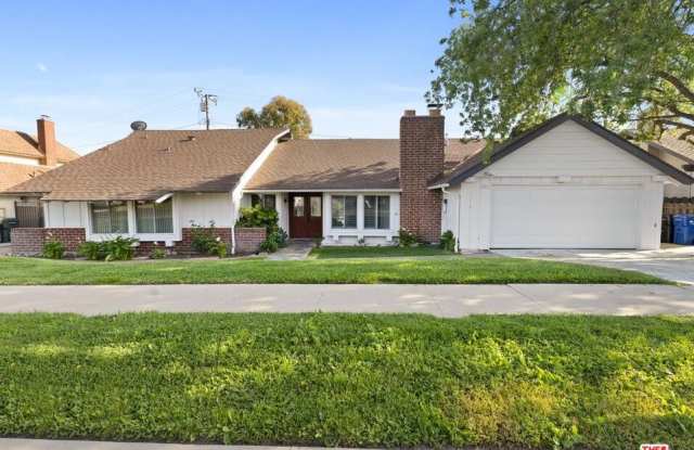 180 W AVENIDA DE LAS FLORES - 180 West Avenida De Las Flores, Thousand Oaks, CA 91360