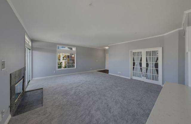 3 bedroom, 2 bath Huntington Harbour Gallery 3