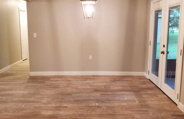 13291 Interstate 10 Gallery 3