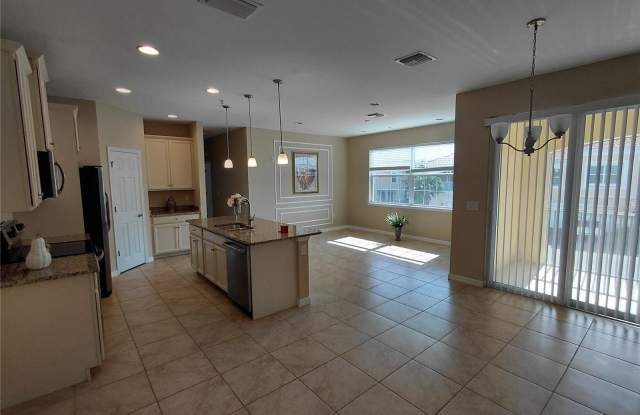 4296 EXPEDITION Way Gallery 3