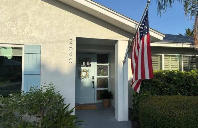 2540 SW 14th St photos photos