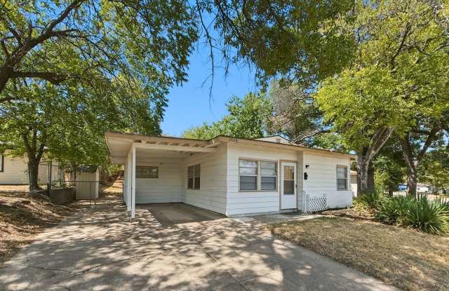 Freshly Updated 2BR/2BA on Spacious Corner Lot in 76107 - 3520 Western Avenue, Fort Worth, TX 76107