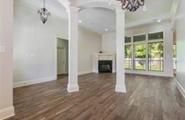 525 SERENITY Lane Gallery 3