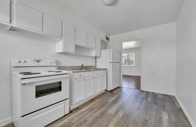7750 Rugby Avenue photos photos