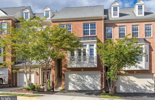 43768 LEES MILL SQUARE - 43768 Lees Mill Square, Lansdowne, VA 20176
