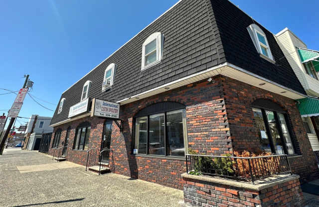 2033 W PASSYUNK Avenue unit: 1St Floor - 2033 West Passyunk Avenue, Philadelphia, PA 19145