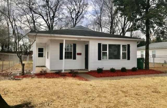 Must see this Adorable 3 bedroom 1 bath home. Located in a Cul da sac. Conveniently close to Uptown, NODA, and Southend photos photos Must see this Adorable 3 bedroom 1 bath home. Located in a Cul da sac. Conveniently close to Uptown, NODA, and Southend photos photos
