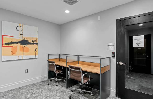 Radiant Fairfax Ridge Apartments Gallery 3