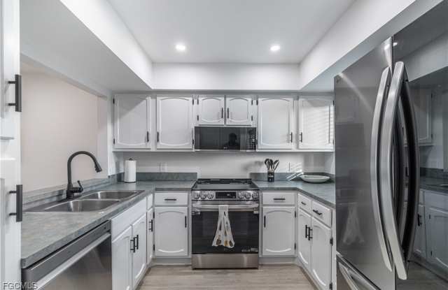 7402 Lake Breeze Drive unit: 308 photos photos 7402 Lake Breeze Drive unit: 308 photos photos