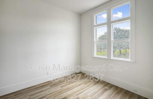 4950 Dauphine Street - 4950 Dauphine Street, New Orleans, LA 70146 4950 Dauphine Street - 4950 Dauphine Street, New Orleans, LA 70146