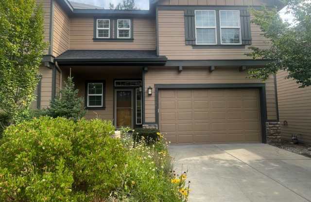 2 Story Townhouse in Bend photos photos