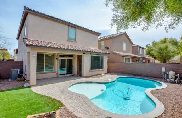 SPARKLING POOL! photos photos