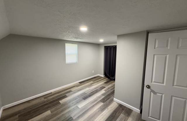 2573 Birk Drive - B Gallery 3