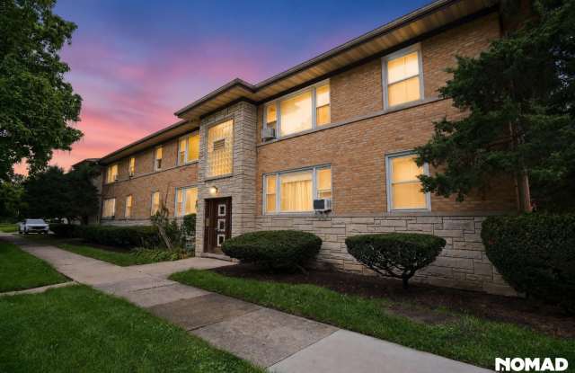 Charming 2BR Condo in Franklin Park Gallery 3