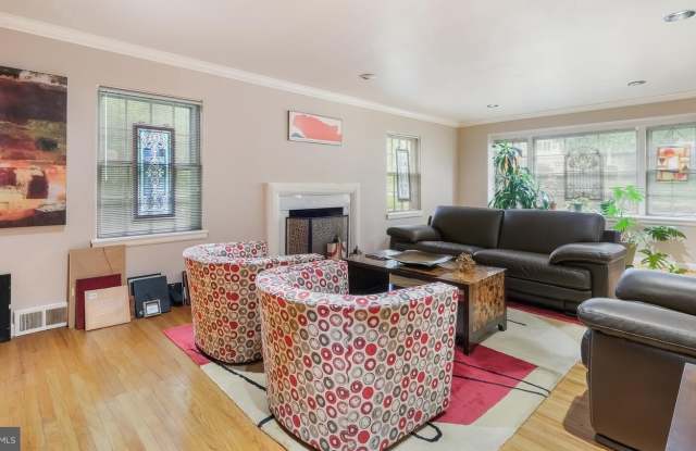 646 GREEN BRIAR Road Gallery 3