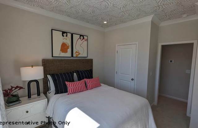 Room in 3 Bedroom Home at Widden Way Gallery 4