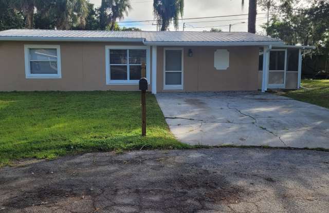 1824 Beachwood Drive - 1824 Beachwood Drive, North Fort Myers, FL 33903