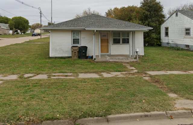 3 Bedroom, 1 Bathroom House with Carport photos photos