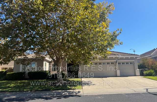 Move In Special! West Roseville Beauty, Single Story, 3Bed Large Master attached sitting Den, 3 Car Gardner Large Yard Gallery 4