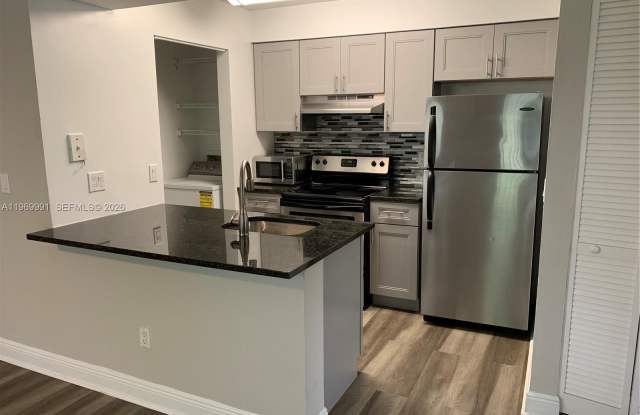 1261 SW 46th Ave photos photos