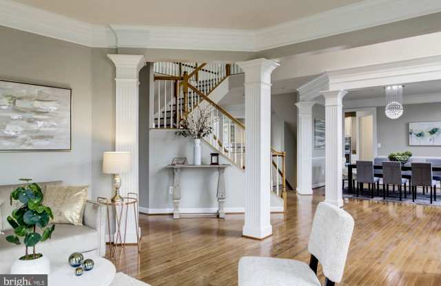 2923 GALESHEAD DRIVE Gallery 3