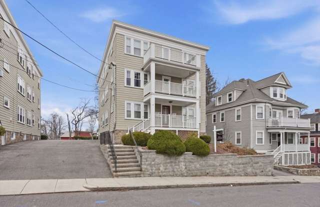 15 Adelaide St unit: 4 photos photos