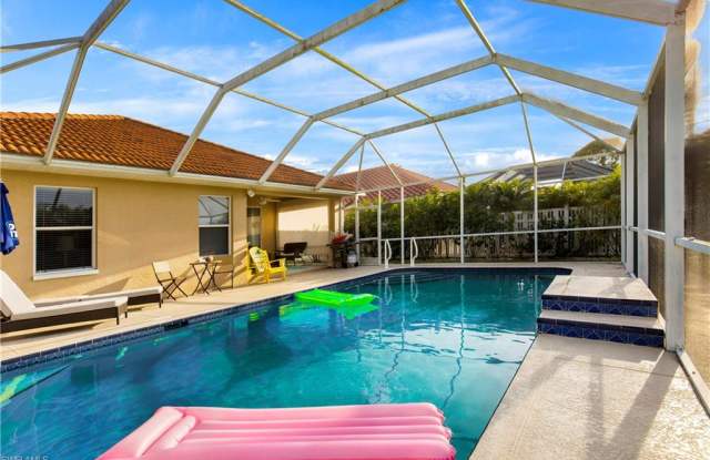 561 94th AVE N - 561 94th Avenue North, Naples Park, FL 34108