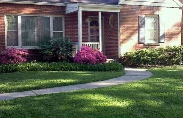 2136 Gladstone Avenue - 2136 Gladstone Avenue, Louisville, KY 40205