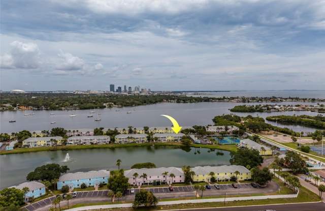 222 POMPANO Drive SE Gallery 2