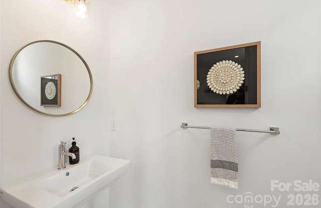 5007 Nimes Road Gallery 3