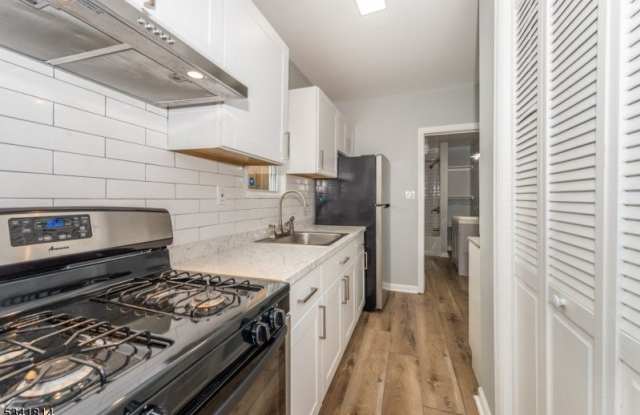 93 Front St photos photos