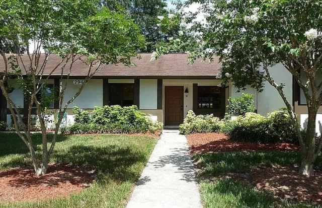 2948 Bancroft Circle East - 2948 Bancroft Circle East, Palm Harbor, FL 34683