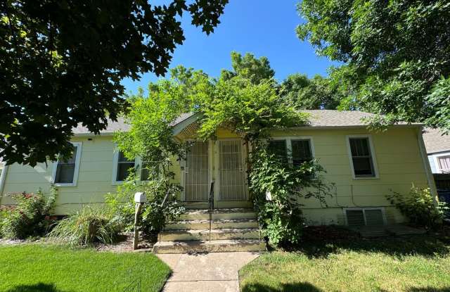 2 Bed, 1 Bath Duplex in the heart of Loveland - 1121 East 2nd Street, Loveland, CO 80537 2 Bed, 1 Bath Duplex in the heart of Loveland - 1121 East 2nd Street, Loveland, CO 80537